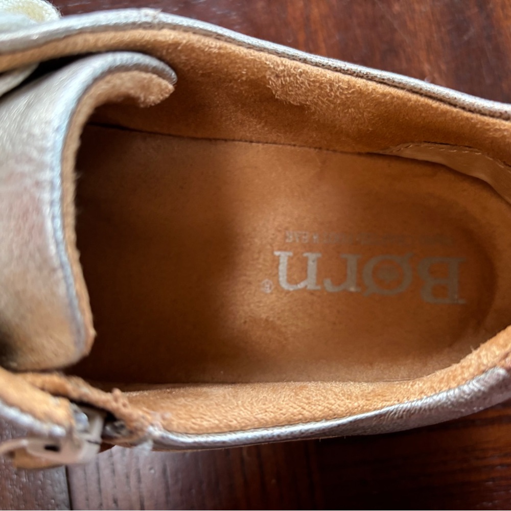 Born Women's Metallic Cream Sneakers - Picture 4 of 7